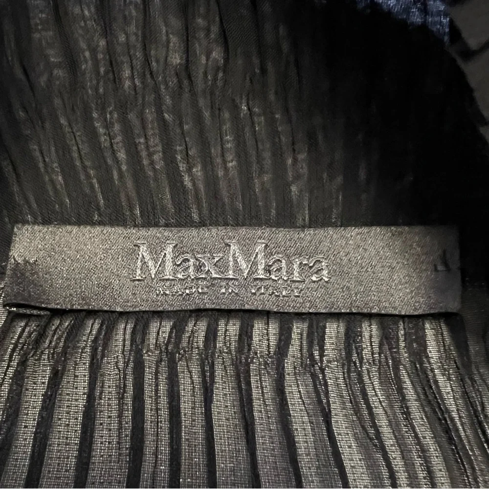 Max Mara Vesuvio Black Chiffon Pleated Open Front Cape